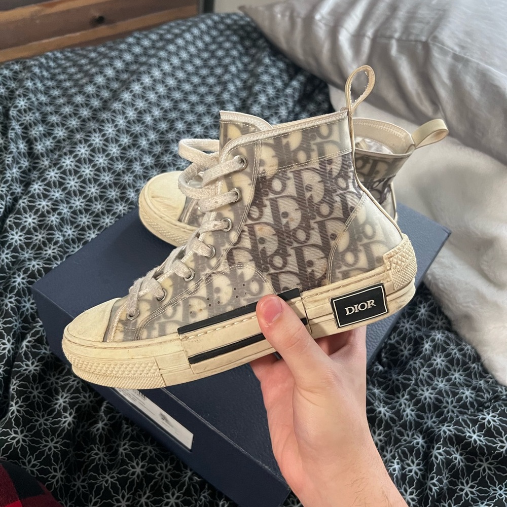 Dior b23